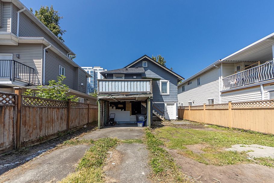4836 Clarendon Street Vancouver, BC - 4