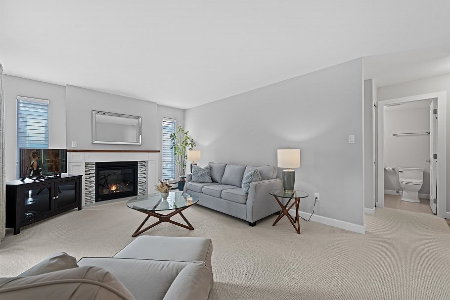 305 8775 Cartier Street Vancouver, BC - 4