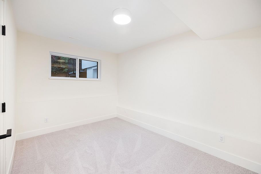 2654 Masefield Road North Vancouver, BC - 30