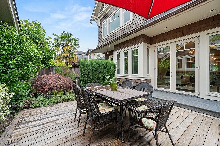 2967 W 43rd Avenue Vancouver, BC - 22