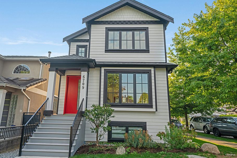 6709 Fleming Street Vancouver, BC - 1
