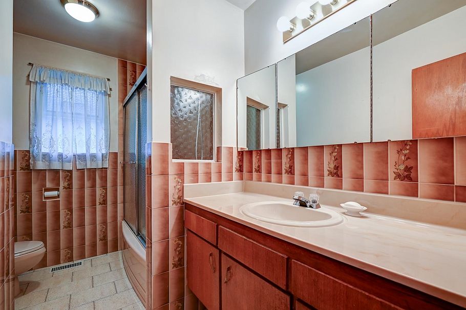 3226 E 1st Avenue Vancouver, BC - 9