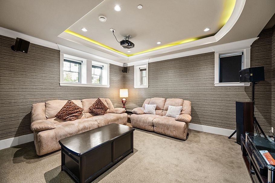 2967 W 43rd Avenue Vancouver, BC - 29