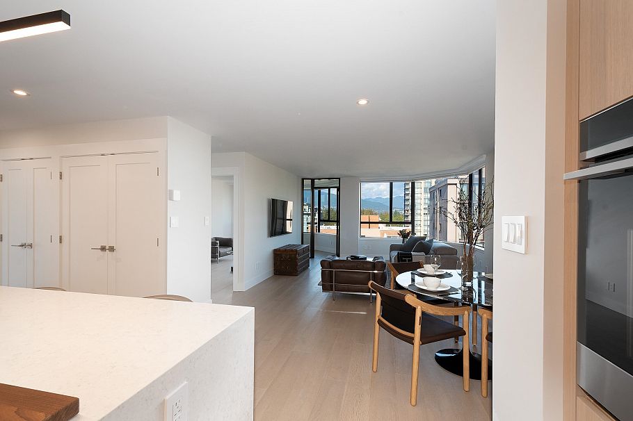 902 1860 Robson Street Vancouver, BC - 13