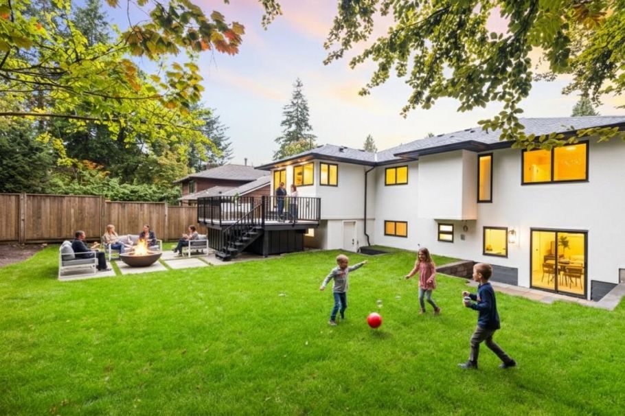 2654 Masefield Road North Vancouver, BC - 2