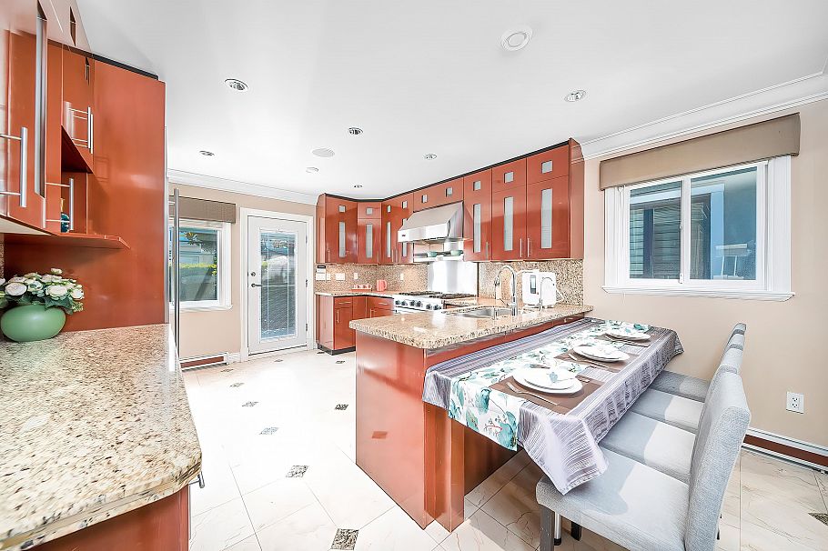 3347 Trutch Street Vancouver, BC - 11