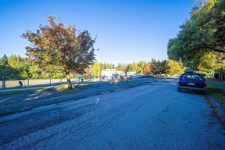 4094 W 38th Avenue Vancouver, BC - 31