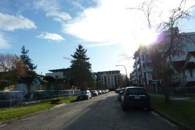 4955 Quebec Street Vancouver, BC - 6