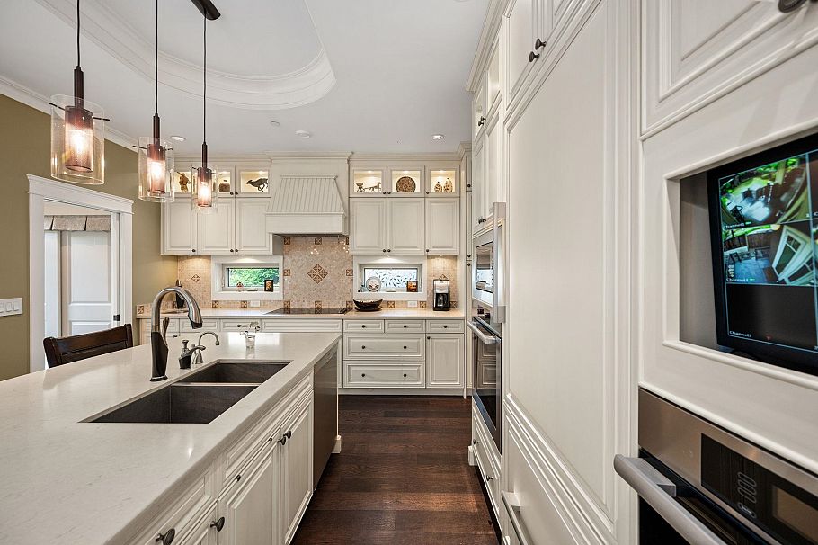 2967 W 43rd Avenue Vancouver, BC - 12