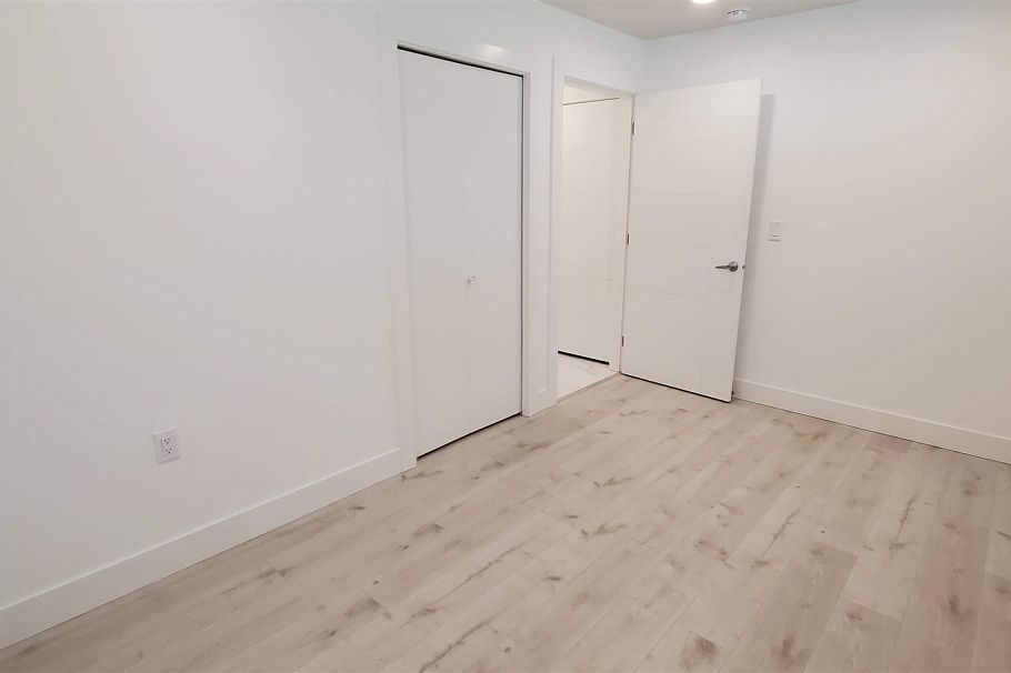 Lower 1XX W 43 AVENUE, Vancouver BC V5Y 2T7 Vancouver, BC - 17