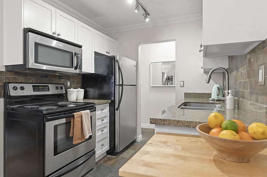 302 1550 Barclay Street Vancouver, BC - 19