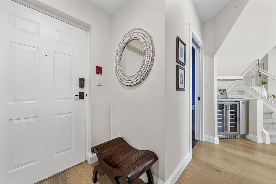 112 3600 Windcrest Drive North Vancouver, BC - 35