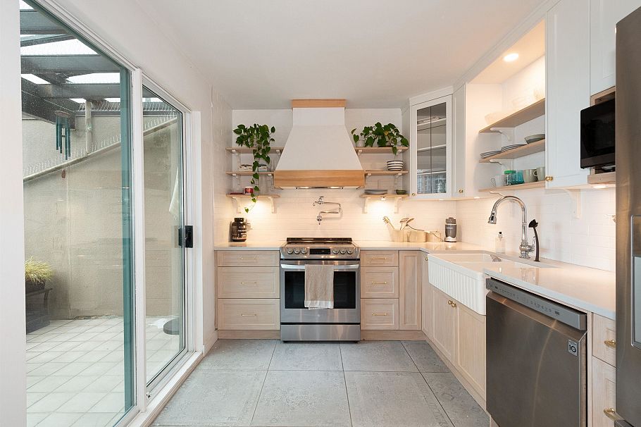 1504 1555 Eastern Avenue North Vancouver, BC - 14