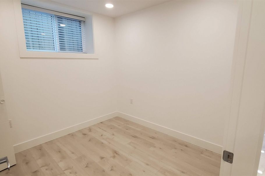 Lower 1XX W 43 AVENUE, Vancouver BC V5Y 2T7 Vancouver, BC - 10