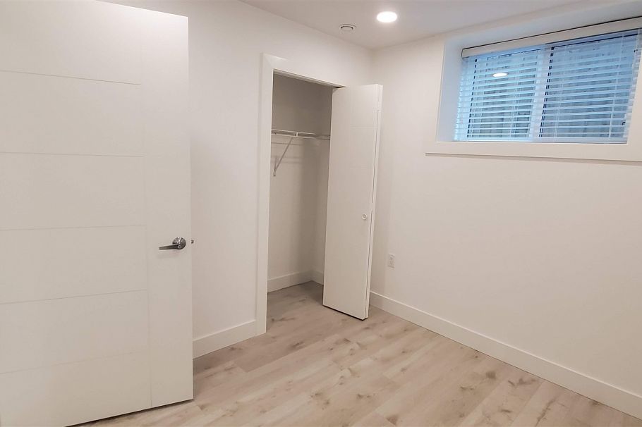 Lower 1XX W 43 AVENUE, Vancouver BC V5Y 2T7 Vancouver, BC - 11