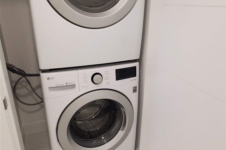 Lower 1XX W 43 AVENUE, Vancouver BC V5Y 2T7 Vancouver, BC - 24