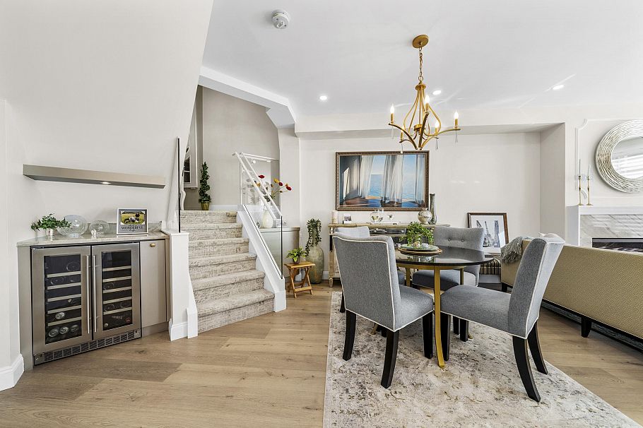 112 3600 Windcrest Drive North Vancouver, BC - 18