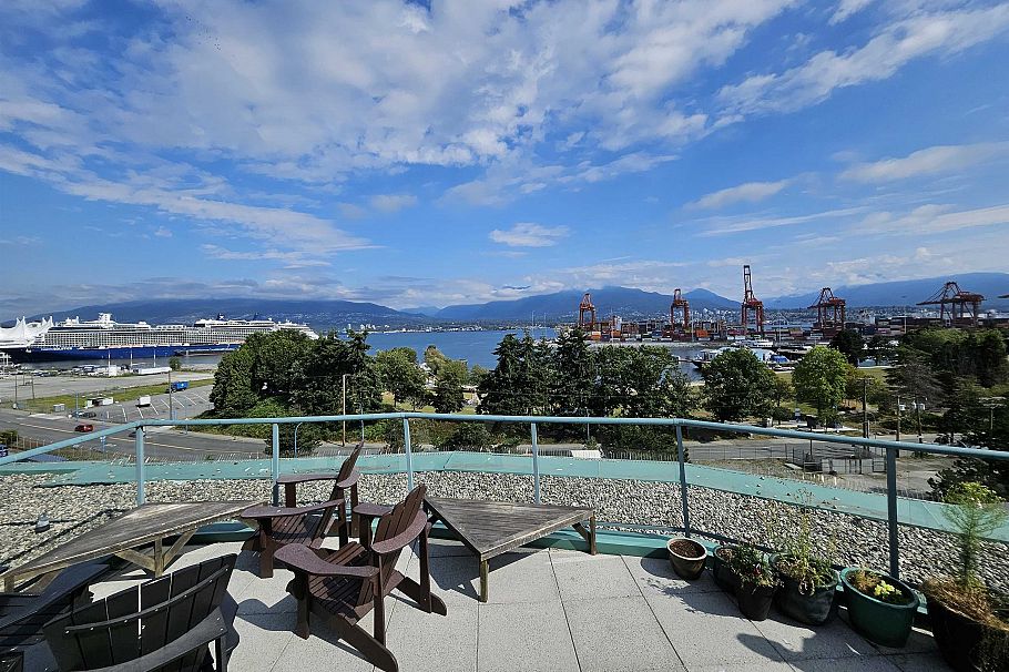 201 55 ALEXANDER, Vancouver BC V6A 1B2 Vancouver, BC - 14