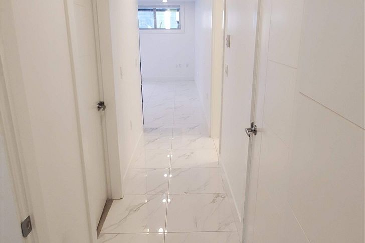 Lower 1XX W 43 AVENUE, Vancouver BC V5Y 2T7 Vancouver, BC - 23