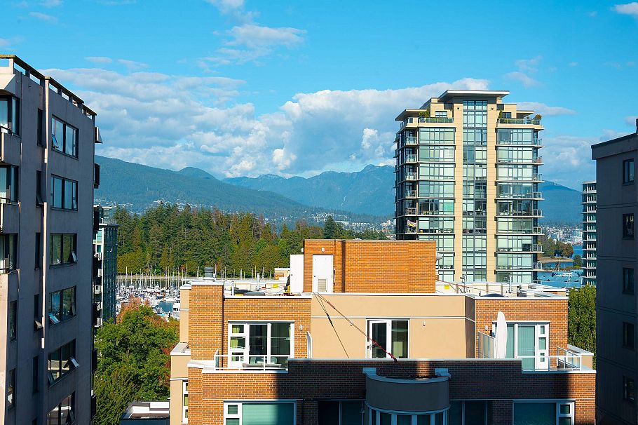 902 1860 Robson Street Vancouver, BC - 27