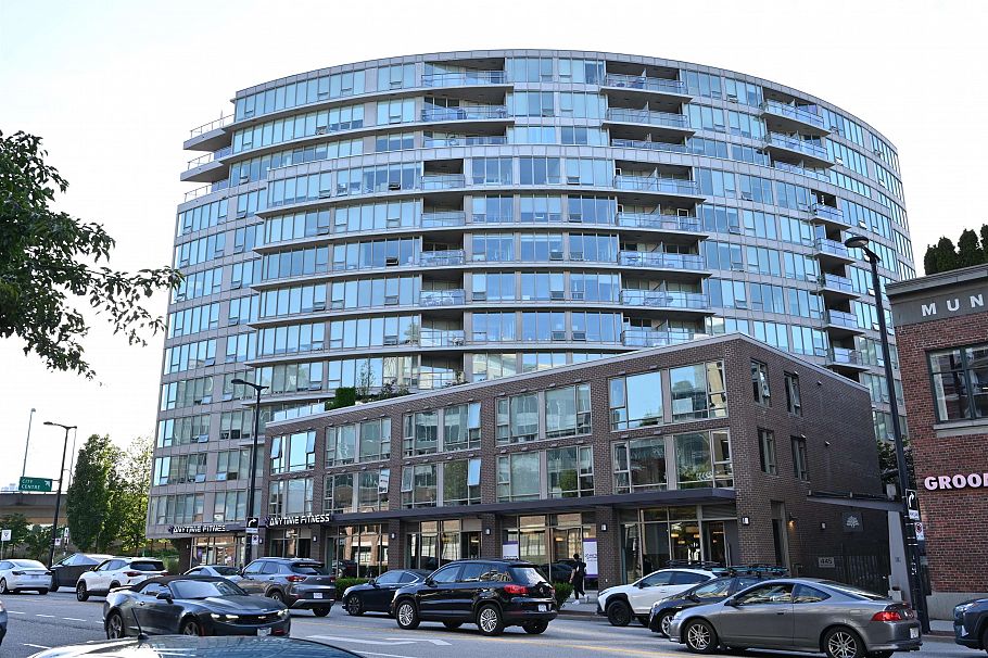 410 445 W 2nd Avenue Vancouver, BC - 1