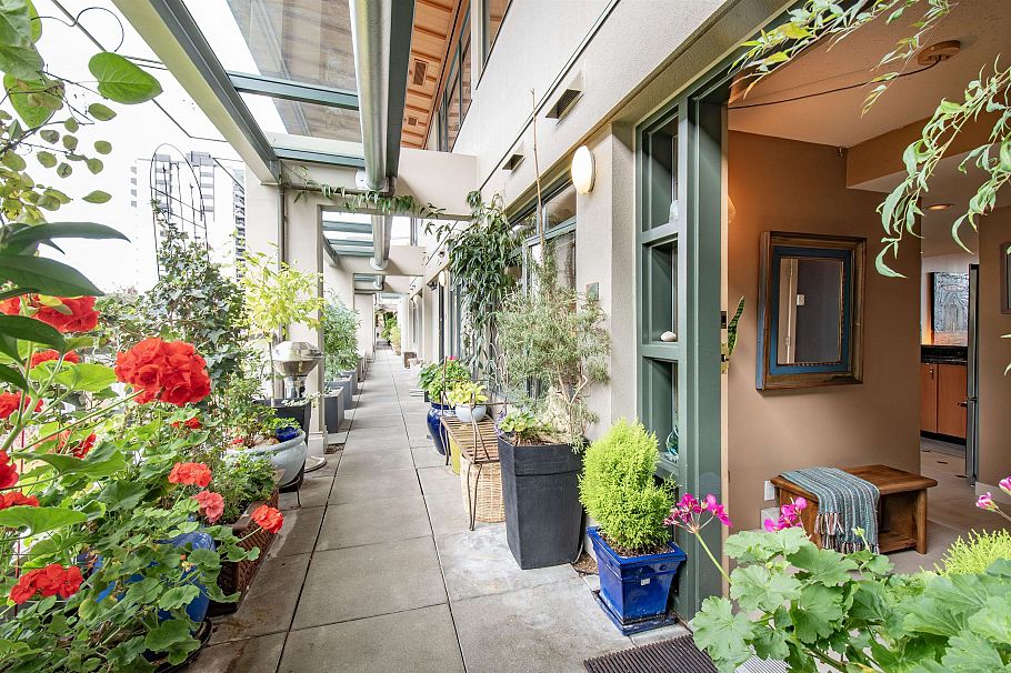 PH4 1688 Robson Street Vancouver, BC - 7