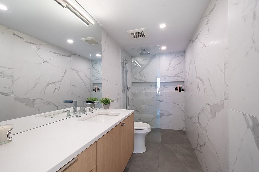 902 1860 Robson Street Vancouver, BC - 22