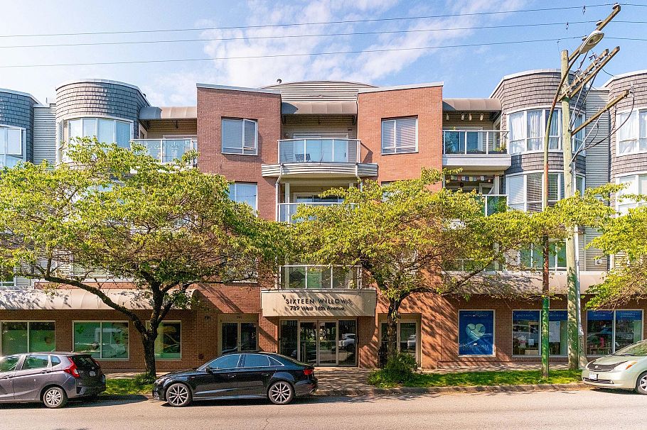 305 789 W 16 Avenue Vancouver, BC - 34