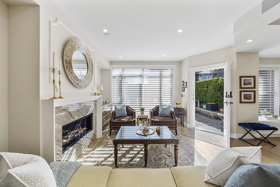 112 3600 Windcrest Drive North Vancouver, BC - 2