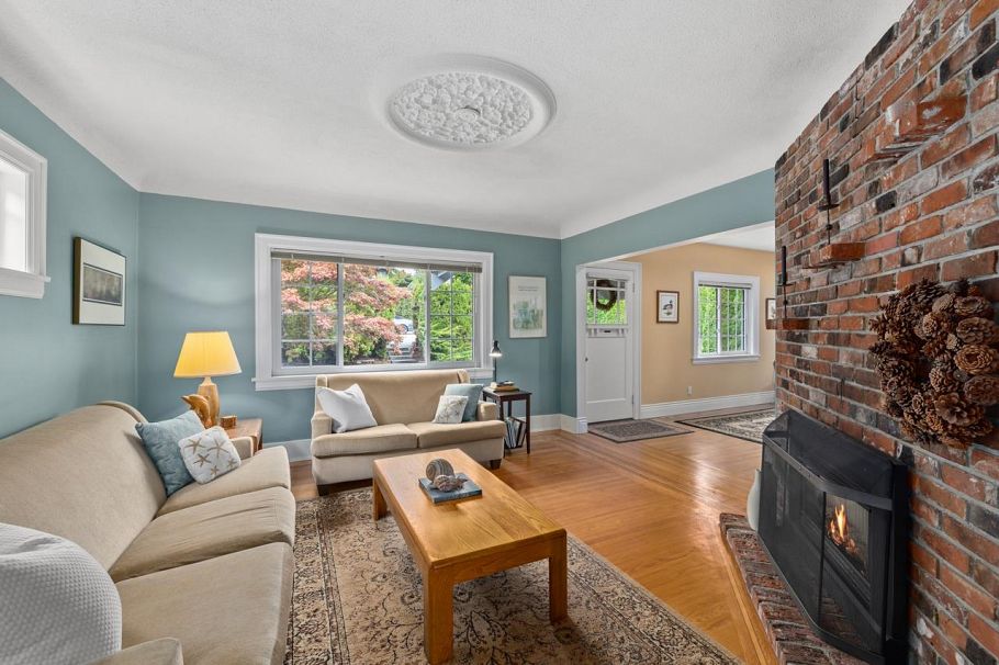 723 E 4th Street North Vancouver, BC - 4