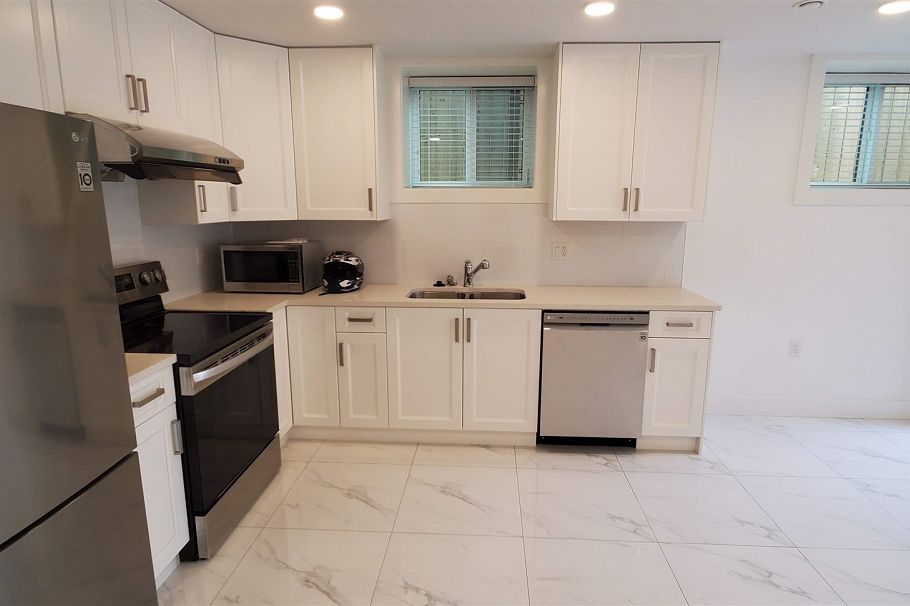 Lower 1XX W 43 AVENUE, Vancouver BC V5Y 2T7 Vancouver, BC - 5