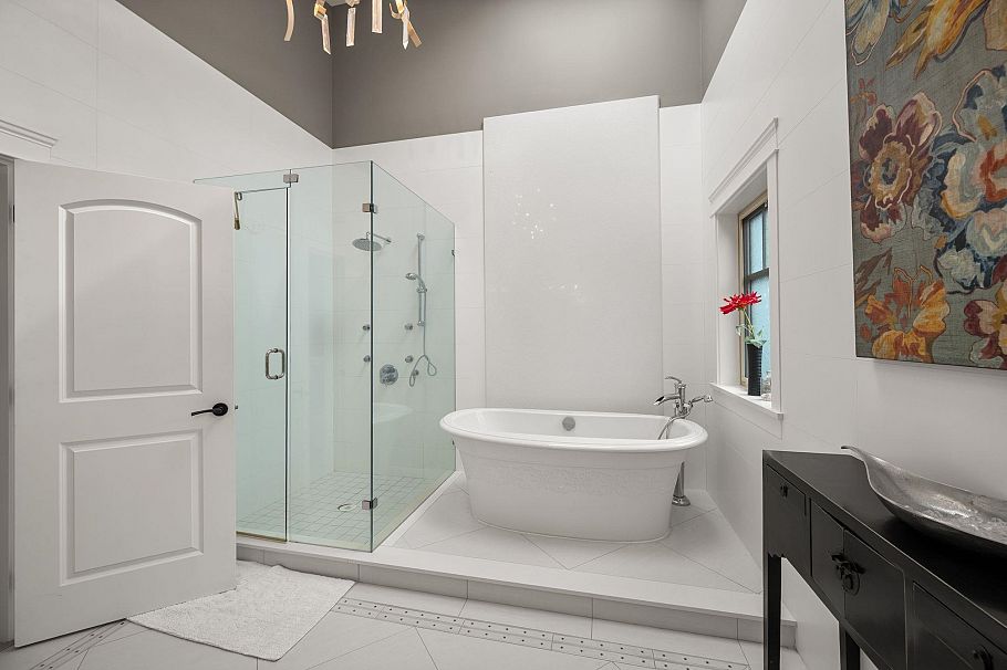 2967 W 43rd Avenue Vancouver, BC - 27