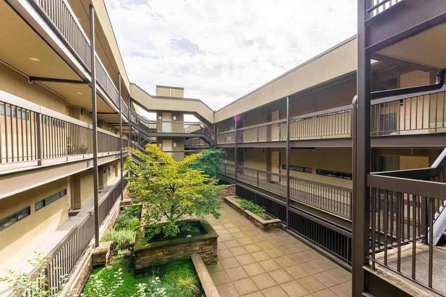 216 140 E 4th Street North Vancouver, BC - 21