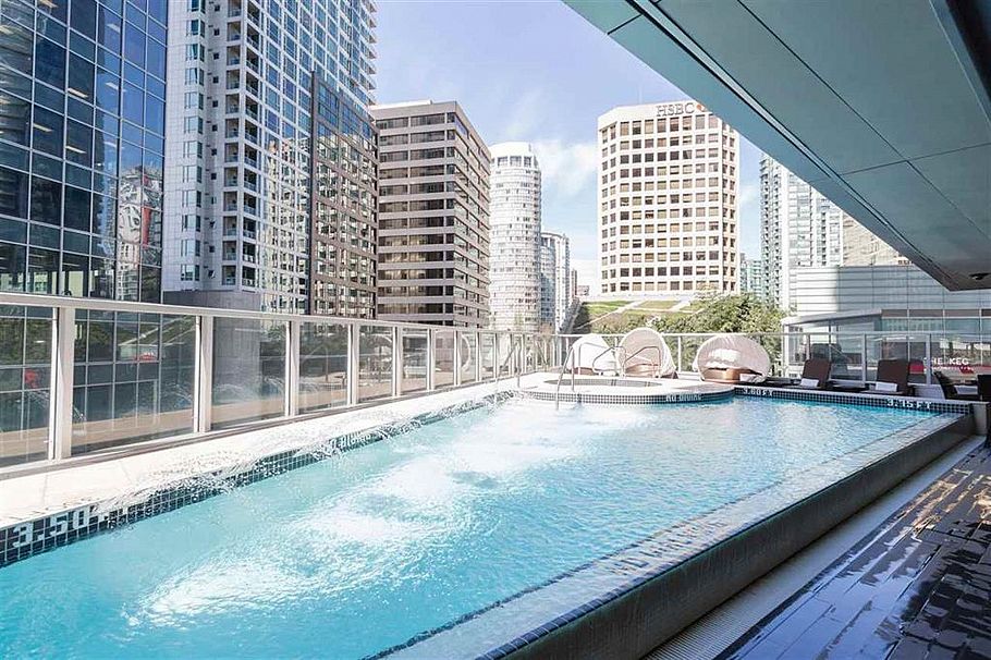 1702 1111 Alberni Street Vancouver, BC - 16