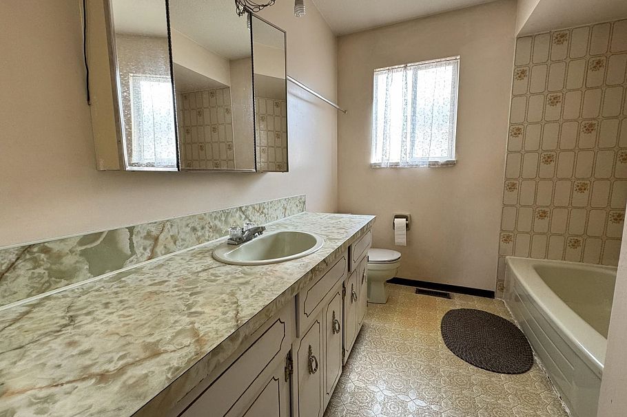 5770 Sherbrooke Street Vancouver, BC - 19