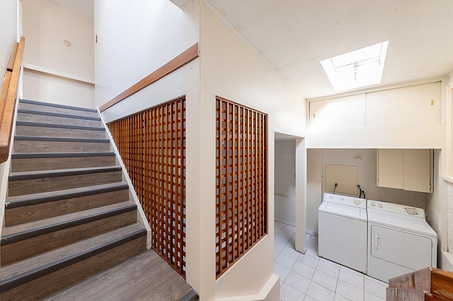 3247 Napier Street Vancouver, BC - 25