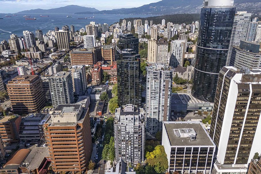 1401 811 Helmcken Street Vancouver, BC - 28