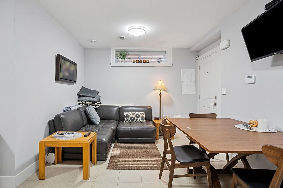 3045 East 59th Avenue Vancouver, BC - 30