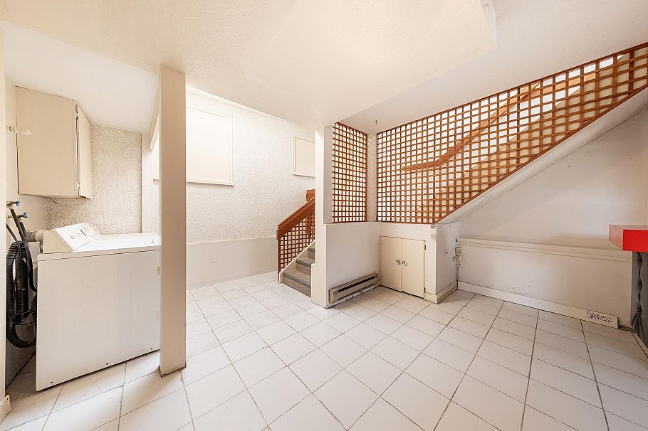 3247 Napier Street Vancouver, BC - 12