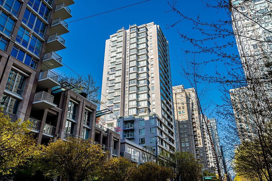 601 1001 Richards Street Vancouver, BC - 2