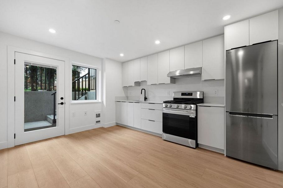 6892 Brooks Street Vancouver, BC - 37