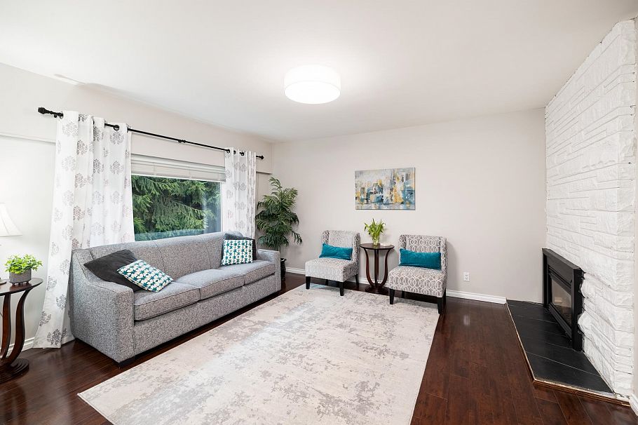 4233 Capilano Road North Vancouver, BC - 5