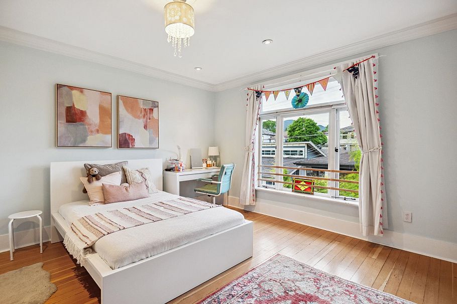 346 E 5th Street North Vancouver, BC - 23