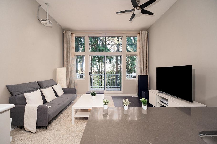 1 3586 Rainier Place Vancouver, BC - 1