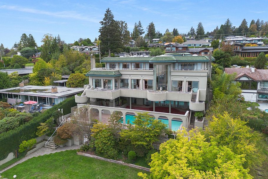 828 Beachview Drive North Vancouver, BC - 37