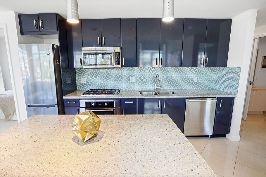 502 172 Victory Ship Way North Vancouver, BC - 6