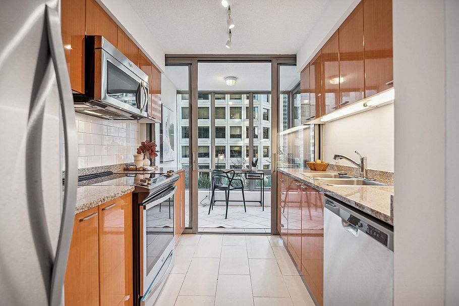 706 1200 W Georgia Street Vancouver, BC - 7