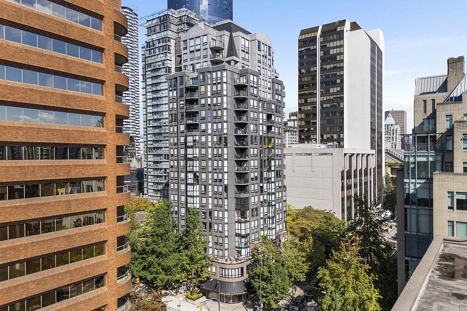 1401 811 Helmcken Street Vancouver, BC - 25