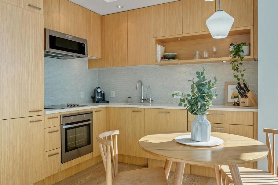 502 2550 Spruce Street Vancouver, BC - 3