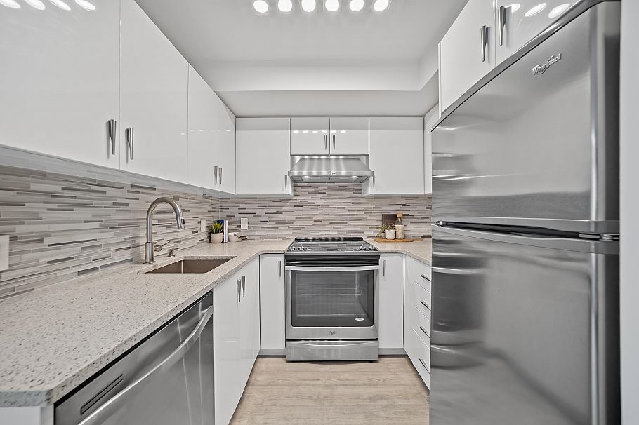 1802 1238 Richards Street Vancouver, BC - 12